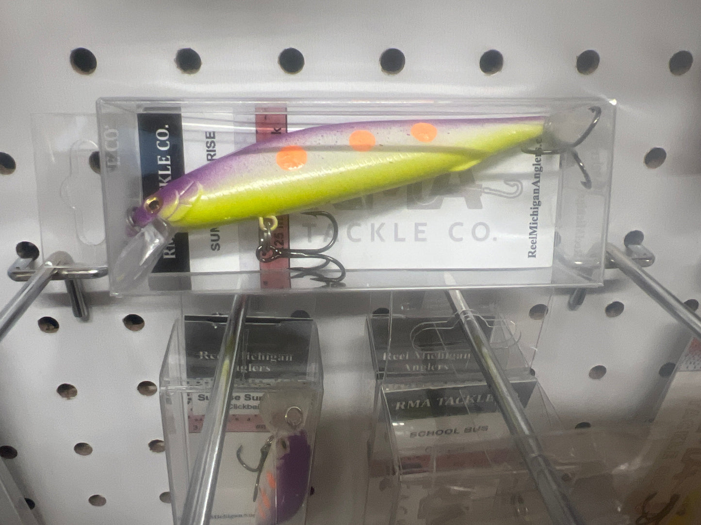 Sunrise Surprise Clickbait Series 4.25in 1/2 oz Jerkbait with 3x hook