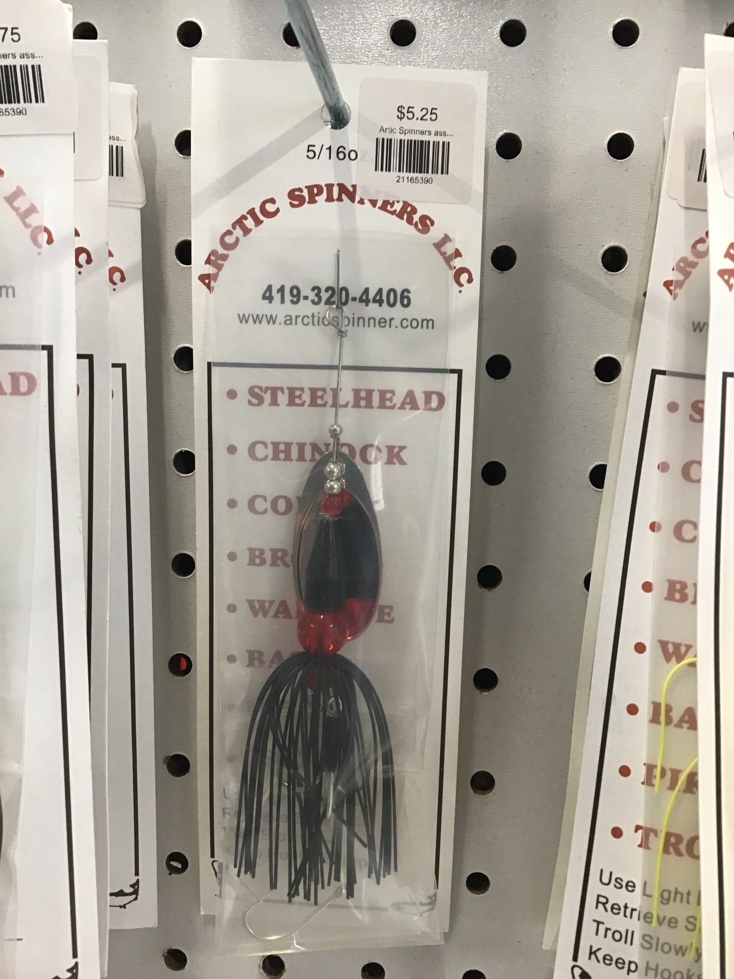 Arctic spinner-black&red(silver blade)